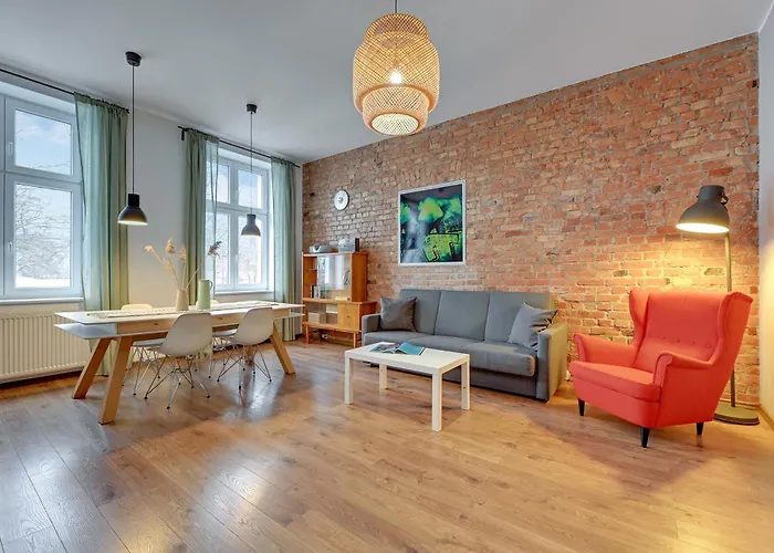 City Center, Art House & Family Stay By Downtown Apartments